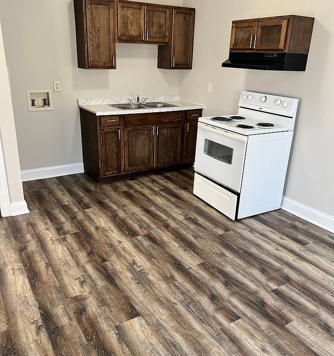 1st image of 3104 Summit Ave #A