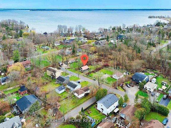 3rd image of 685 Reid St