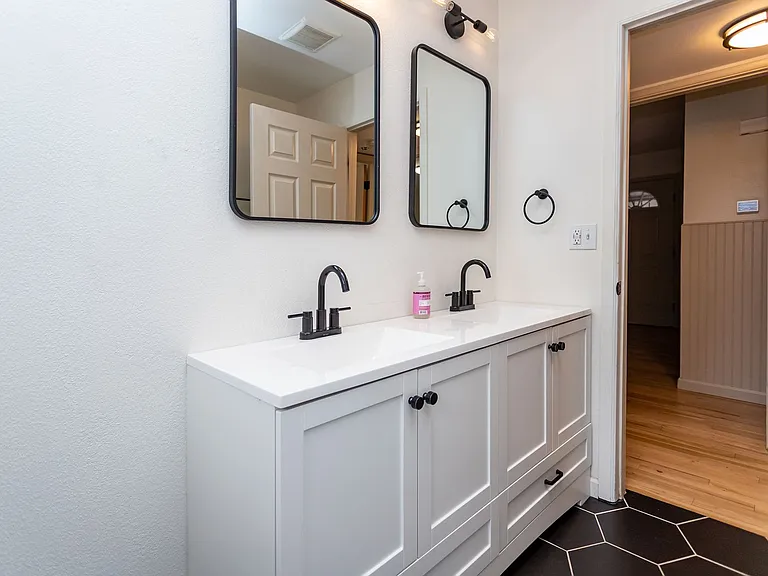 1005 Norwood Ave — Photo 23