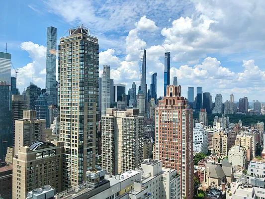 Rented by Avenues Real Estate | media 7