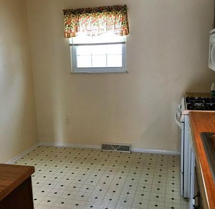 5th image of 307 Orchard Dr