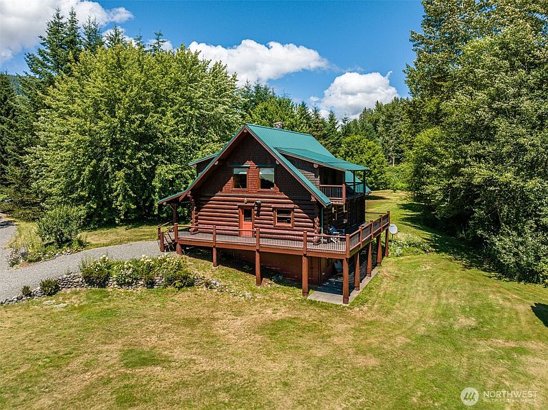 3rd image of 3124 Mosquito Lake Road