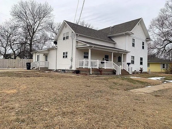 620 E 5th St, Minneapolis, KS 67467