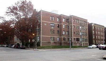 Pine Court — Photo 3
