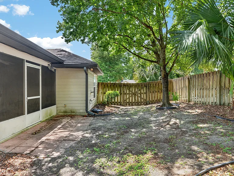 8038 SW 67th Rd — Photo 46