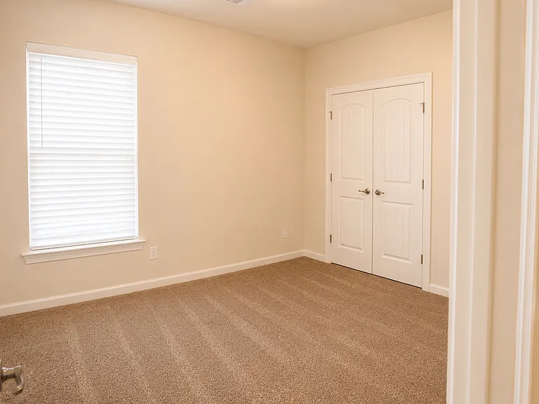 1418 Gardenia Ln — Photo 11