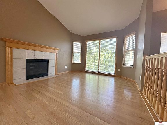 3rd image of 8110 S 20th St