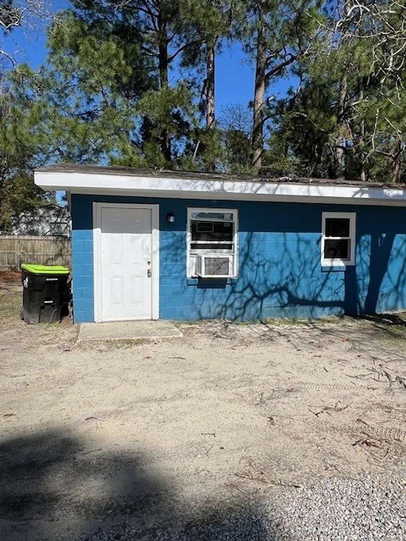 1153 Tammy st. Unit B — Photo 1
