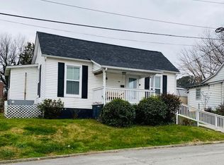 304 Poplar St, Loudon, TN 37774