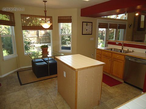 5th image of 808 Courtenay Cir