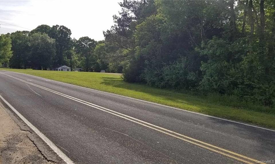2nd image of 2 Possum Hollow Rd