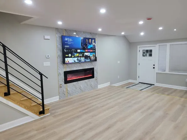 9306 222nd St, Queens Village, NY 11428