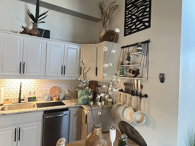 The Lofts @ 624 Texas — Photo 26