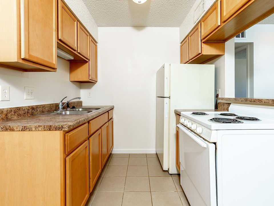 Brookside Apartments 4964 E Lincoln St Wichita KS Zillow