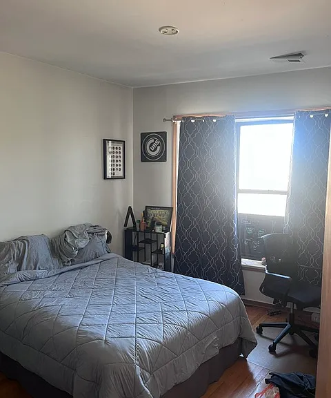 5668 N Clark St #2 — Photo 6