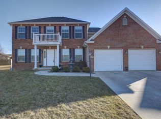 2309 Slade Ln, Mahomet, IL 61853