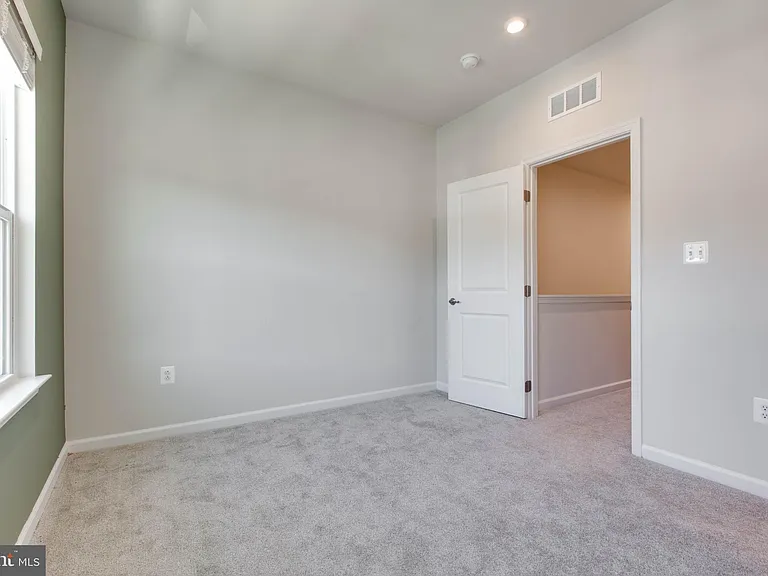 188 Woodgate Cir — Photo 22