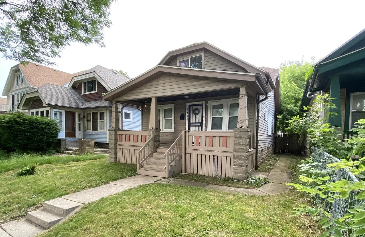 3132 North 42nd STREET photo 1
