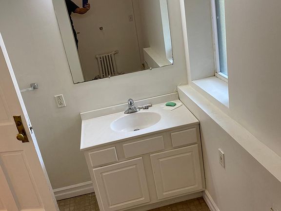 5th image of 176 Madison Ave #1