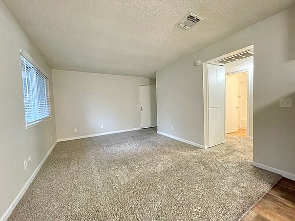 4th image of 2524 I St #8