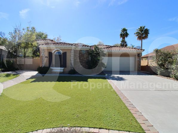 2451 E Honeysuckle Pl