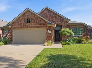 617 Catalpa Rd, Fort Worth, TX 76131