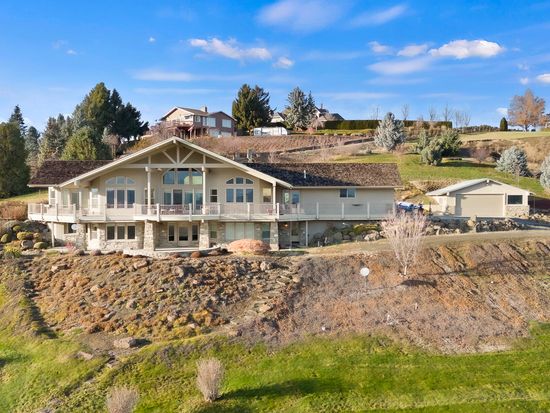 412 N Wickersham Rd, Yakima, WA 98908
