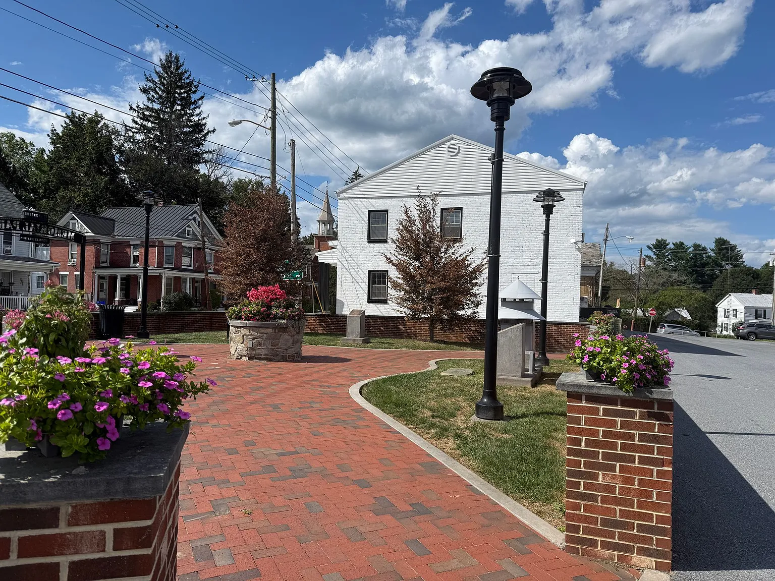 Renovated Units in Myersville! — Photo 1