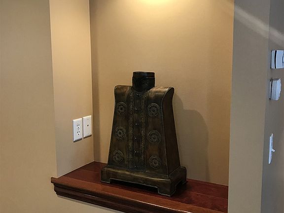3rd image of 502 Brookstone Cir
