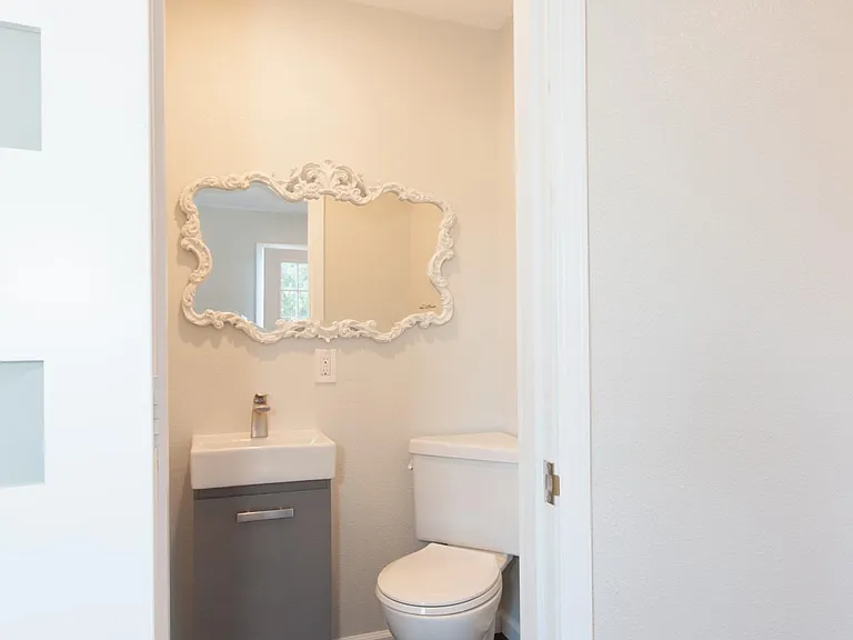 4358 Aragon Dr — Photo 5