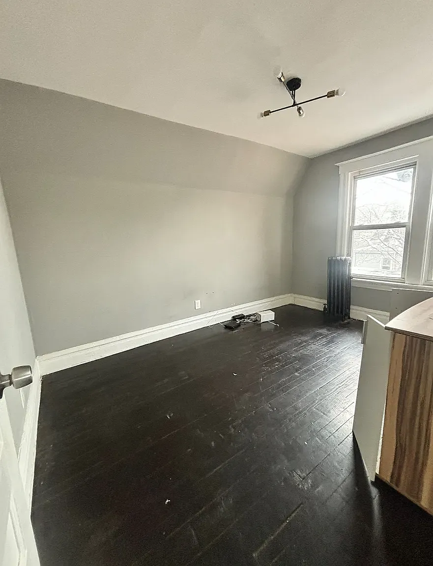 2 bed, 800 sqft, $1,749 — Photo 2