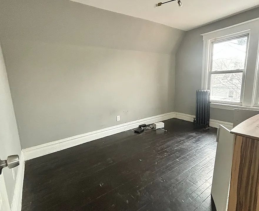 2nd image of 273 Amherst St #5D