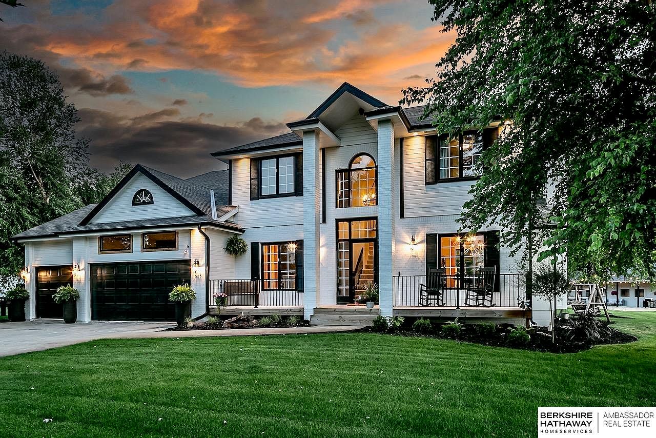 525 Sunset Dr, Yutan, NE 68073 | Zillow