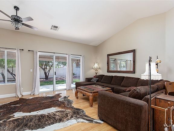 3rd image of 6145 Desert Haven Rd