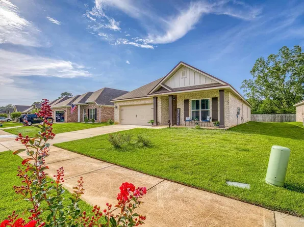 1506 Durant Ln, Cantonment, FL 32533