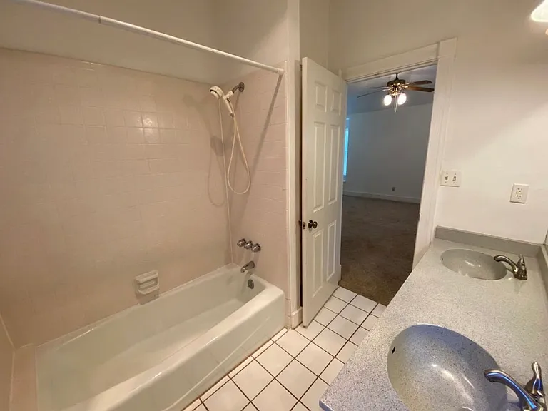 6000 Shadow Valley Cv #A — Photo 21