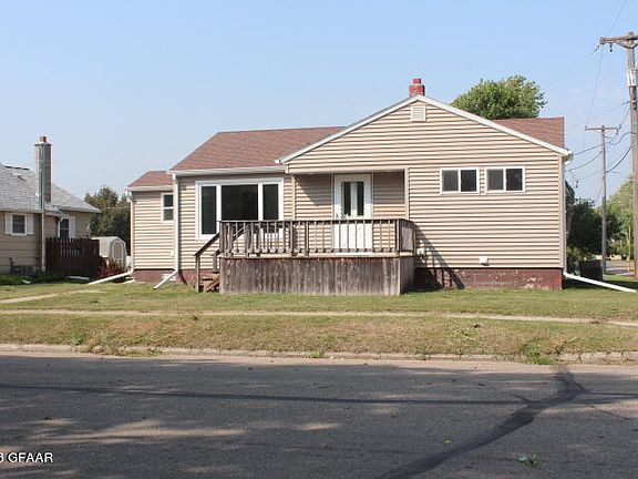 2nd image of 402 Arnold Ave