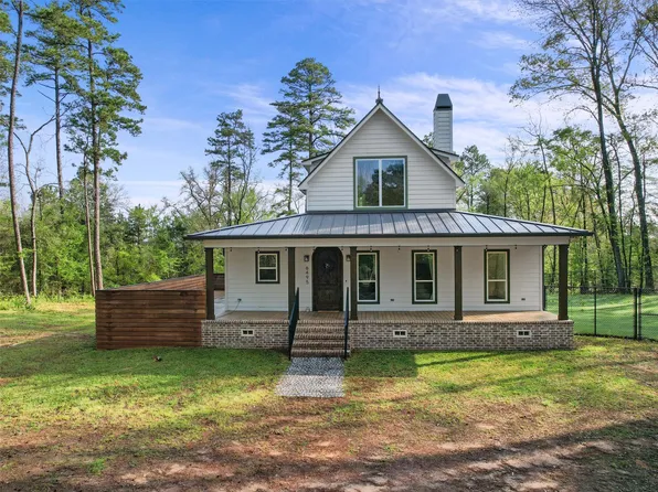 6495 Parkwood Dr, Gilmer, TX 75645