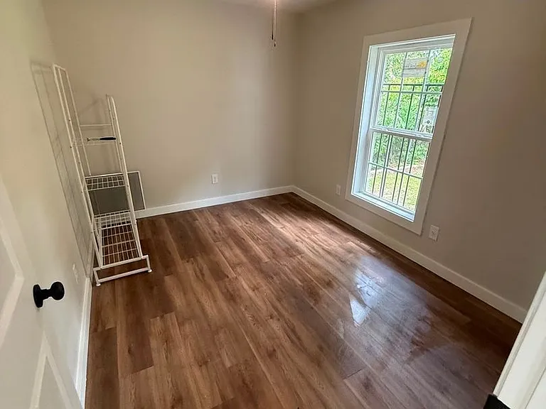 1507 Hamilton St — Photo 9