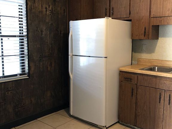 3rd image of 309 E Althea Ave