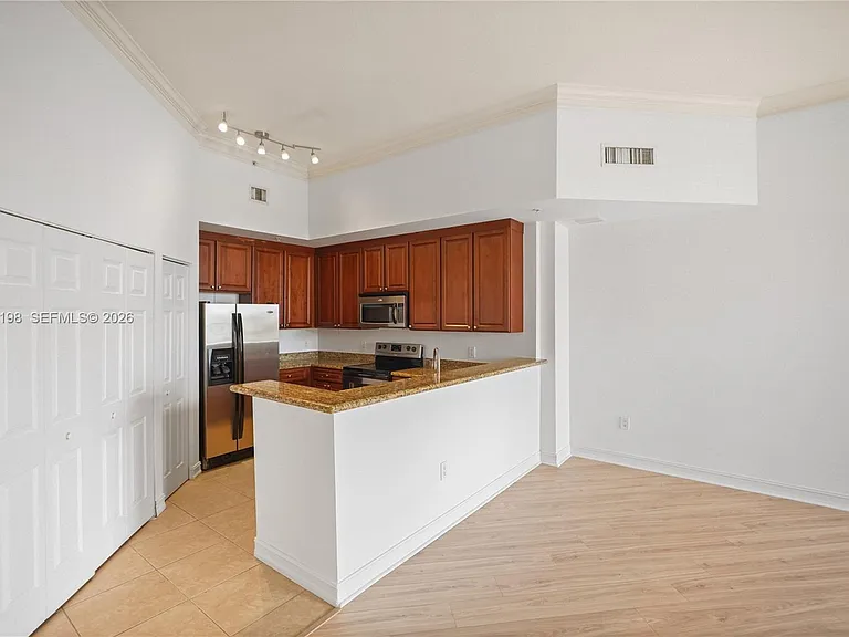 3001 NE 185th St #716 — Photo 30