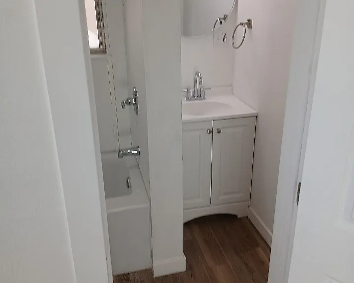828 6th St #1 — Photo 9