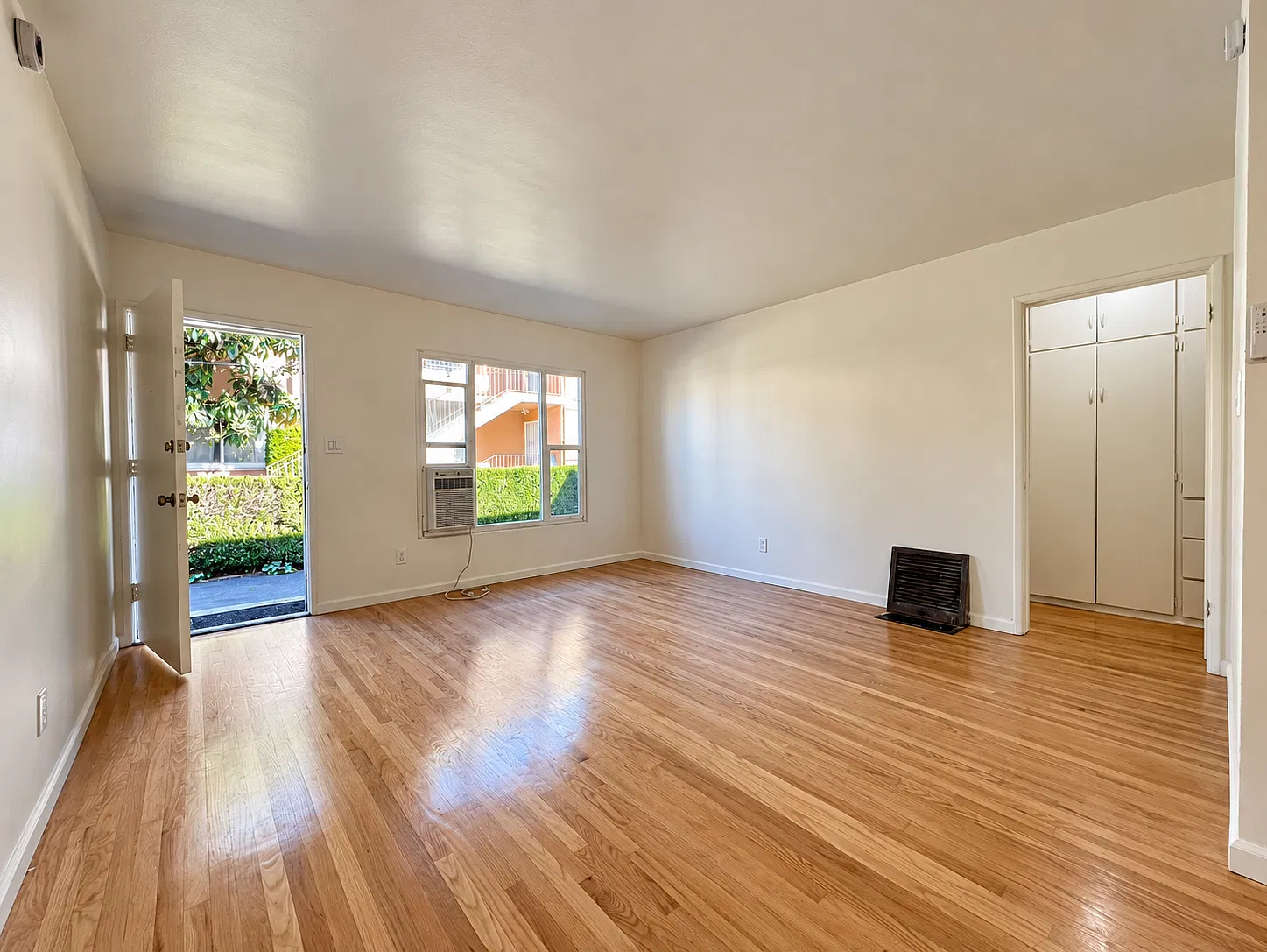 170 Monterey Rd — Photo 3