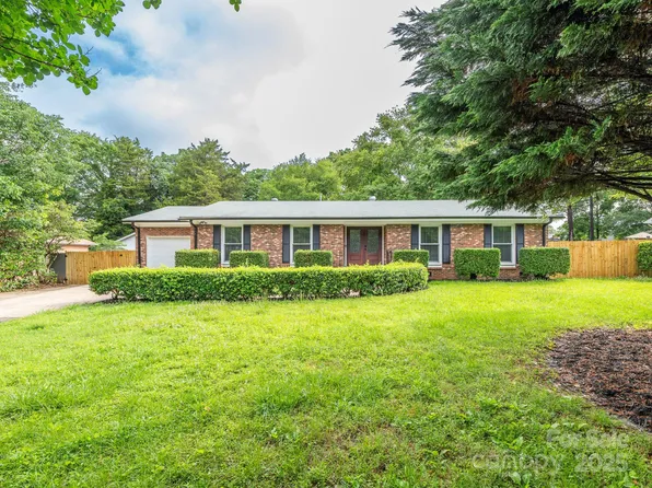 7416 Quail Ridge Dr, Charlotte, NC 28226