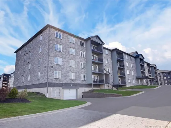 155 Lian St #214, Fredericton, NB E3C 0L9