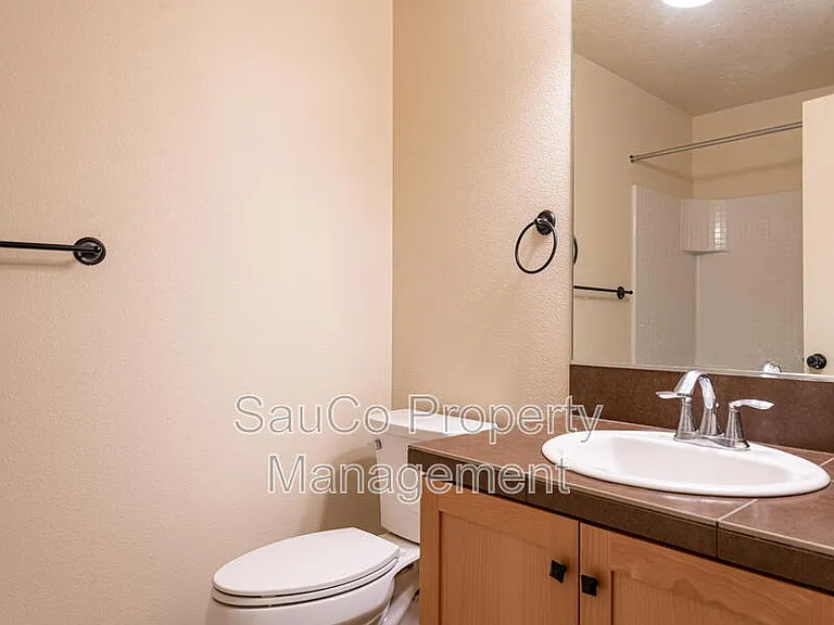 8712 NE Delamere Way — Photo 17