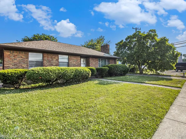 15298 Veronica Ave, Eastpointe, MI 48021