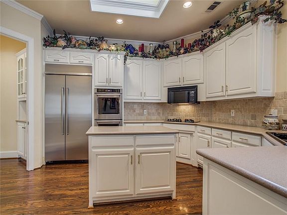 4th image of 27 Ashton Ct