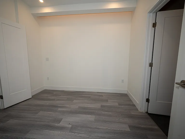 307 Prince Albert Rd — Photo 42