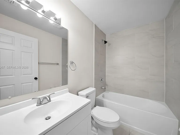 4106 SW 7th Pl — Photo 14